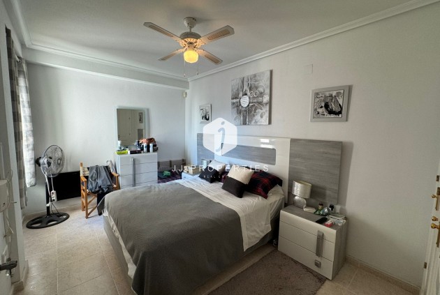 Tweedehands - Appartement / flat -
Dehesa de Campoamor - Costa Blanca