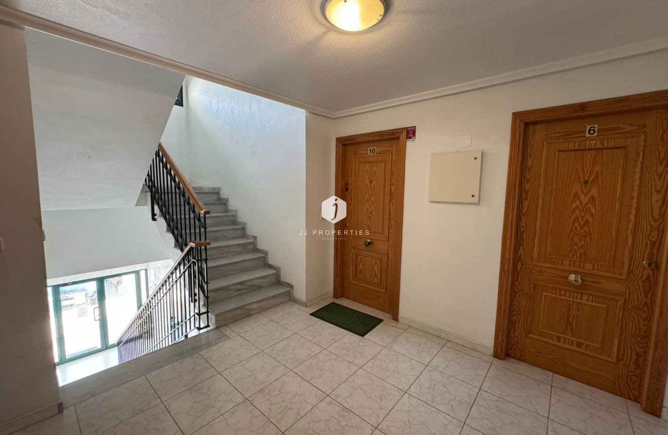 Tweedehands - Appartement / flat -
Dehesa de Campoamor - Costa Blanca