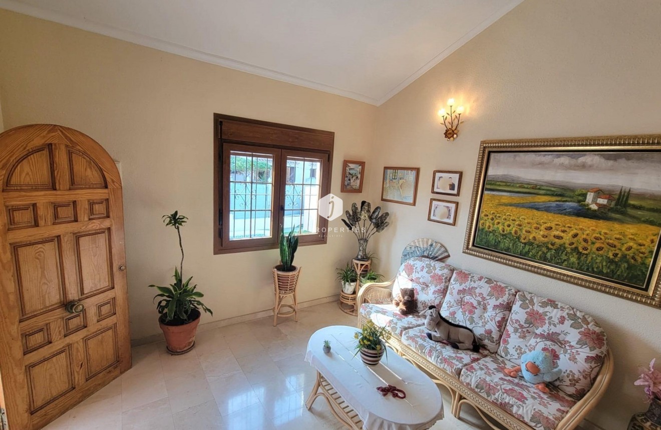 Tweedehands - Villa -
Torrevieja - aguas nuevas