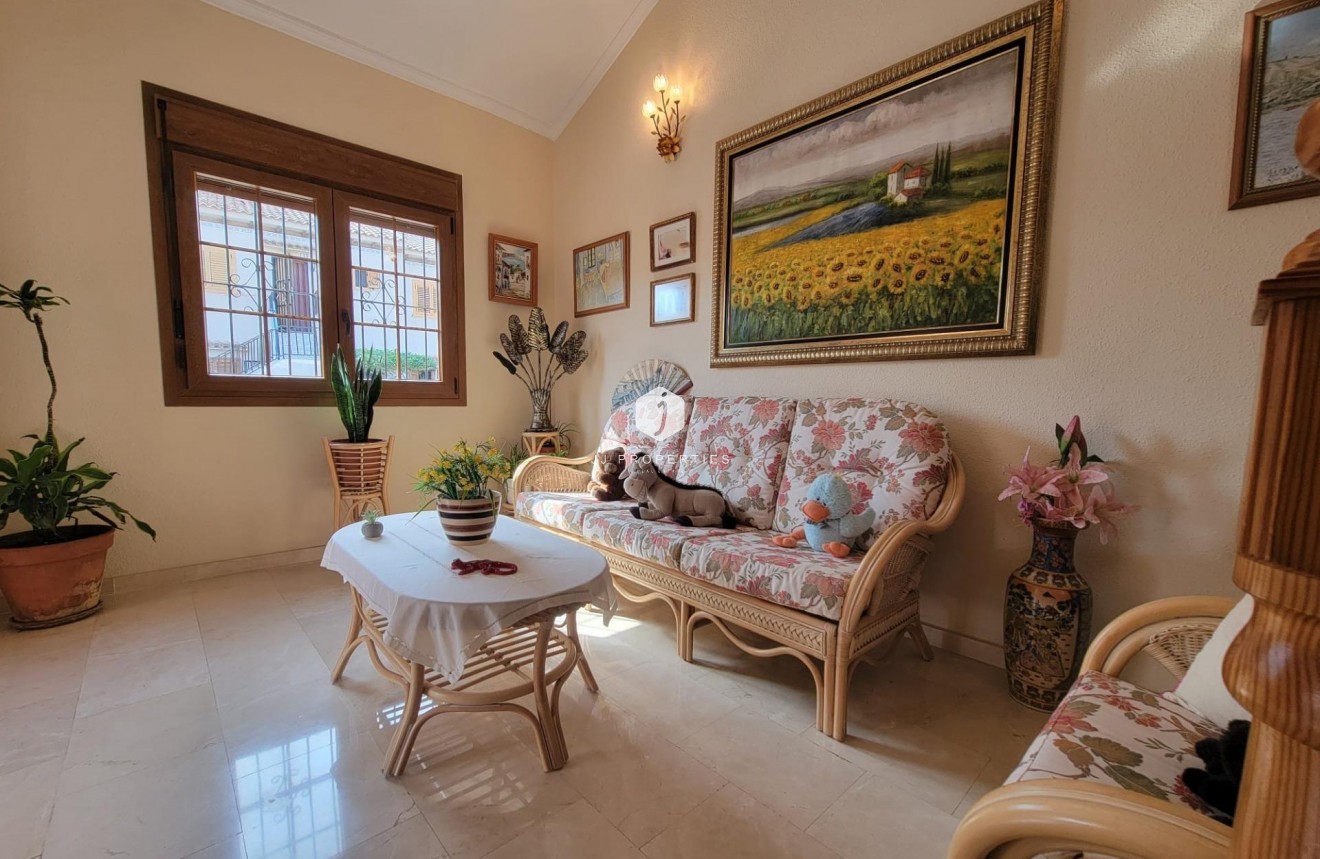 Tweedehands - Villa -
Torrevieja - aguas nuevas