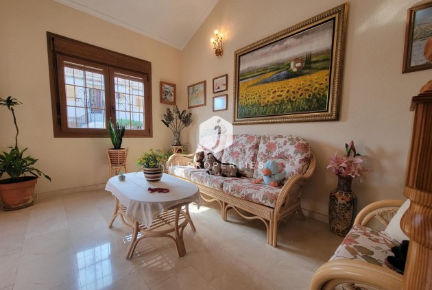 Tweedehands - Villa -
Torrevieja - aguas nuevas