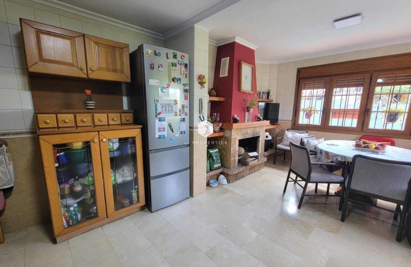 Tweedehands - Villa -
Torrevieja - aguas nuevas