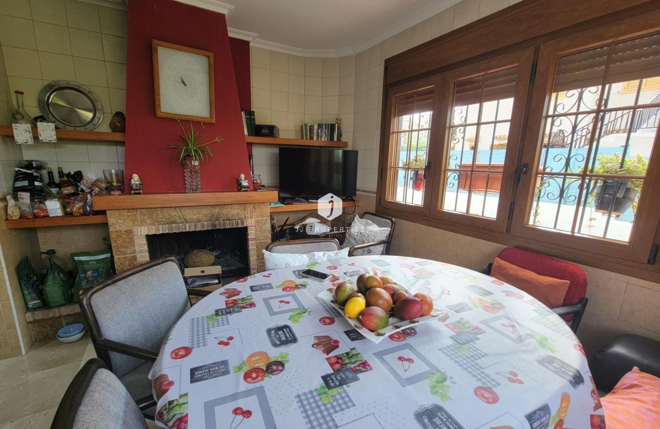 Tweedehands - Villa -
Torrevieja - aguas nuevas