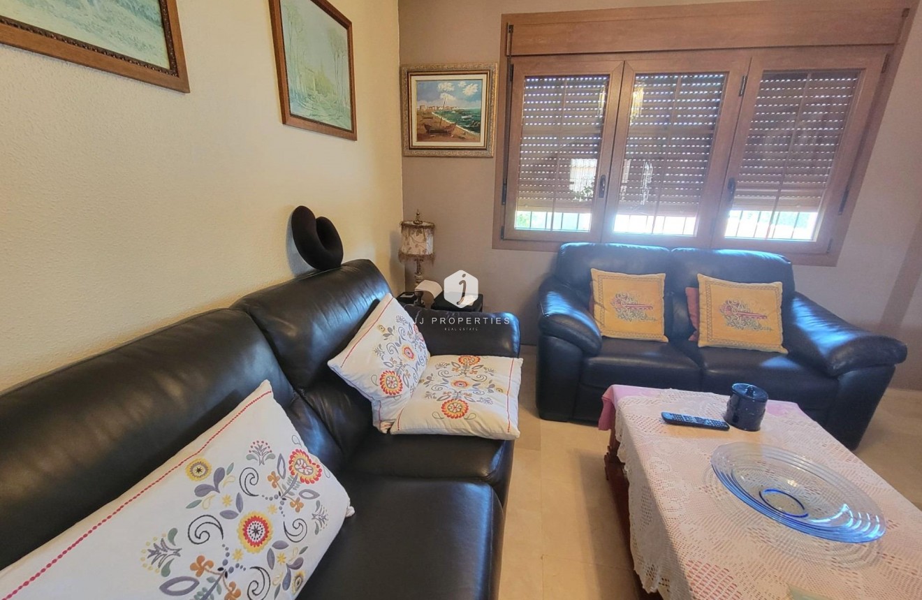 Tweedehands - Villa -
Torrevieja - aguas nuevas