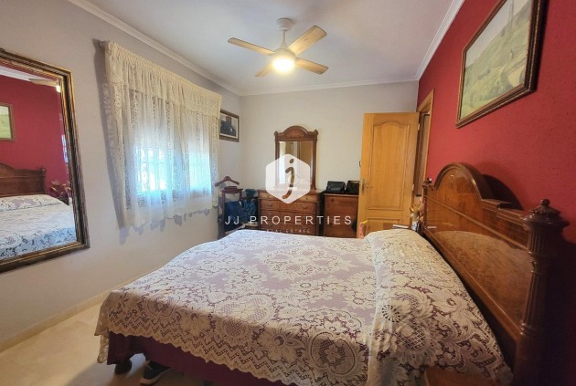 Tweedehands - Villa -
Torrevieja - aguas nuevas