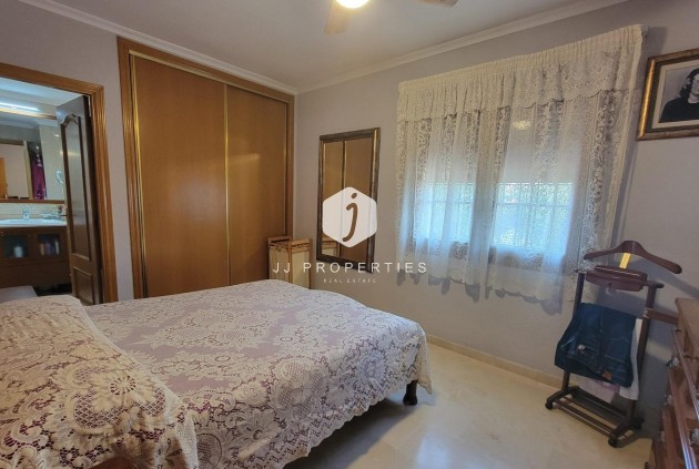 Tweedehands - Villa -
Torrevieja - aguas nuevas