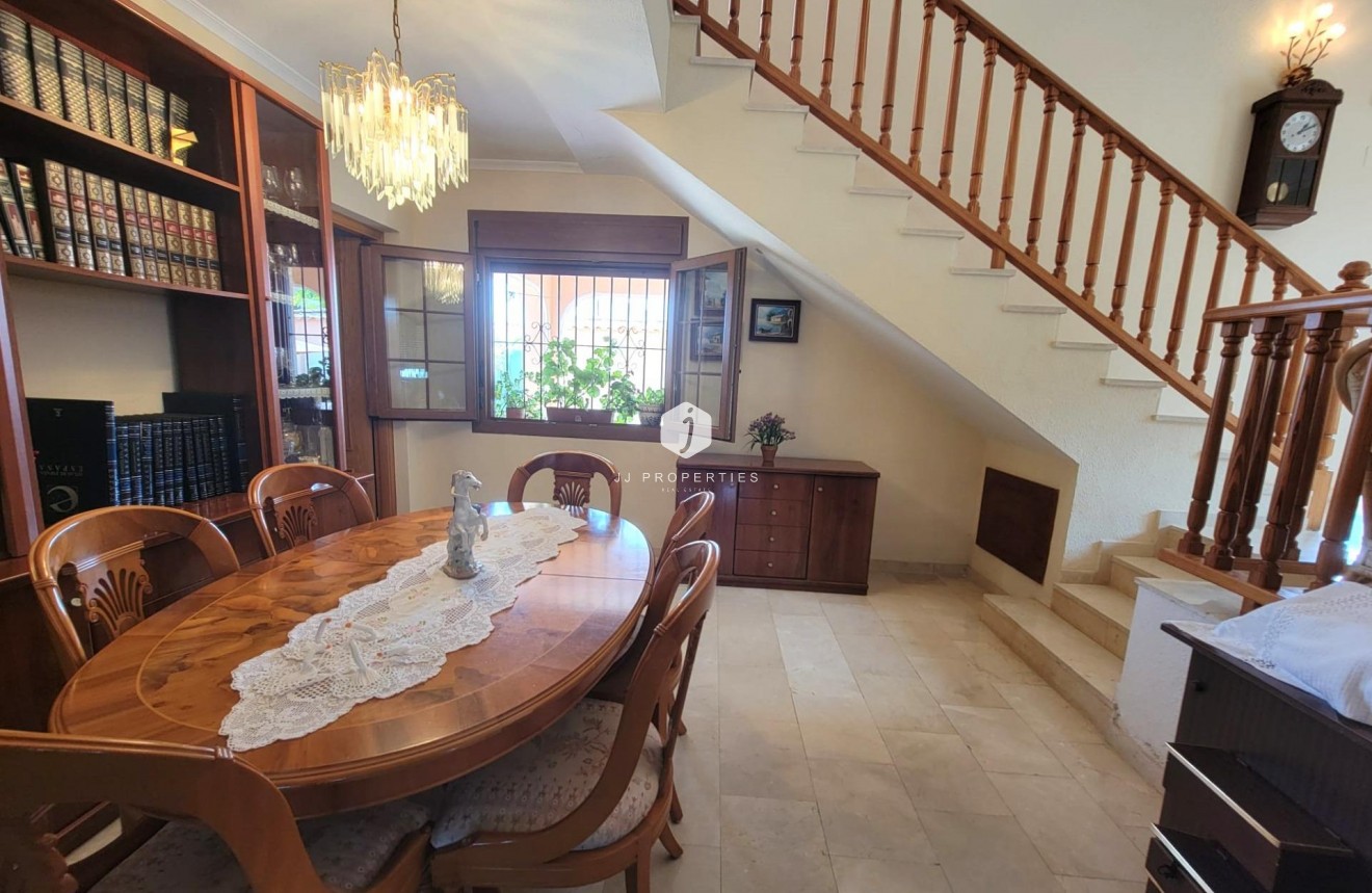 Tweedehands - Villa -
Torrevieja - aguas nuevas