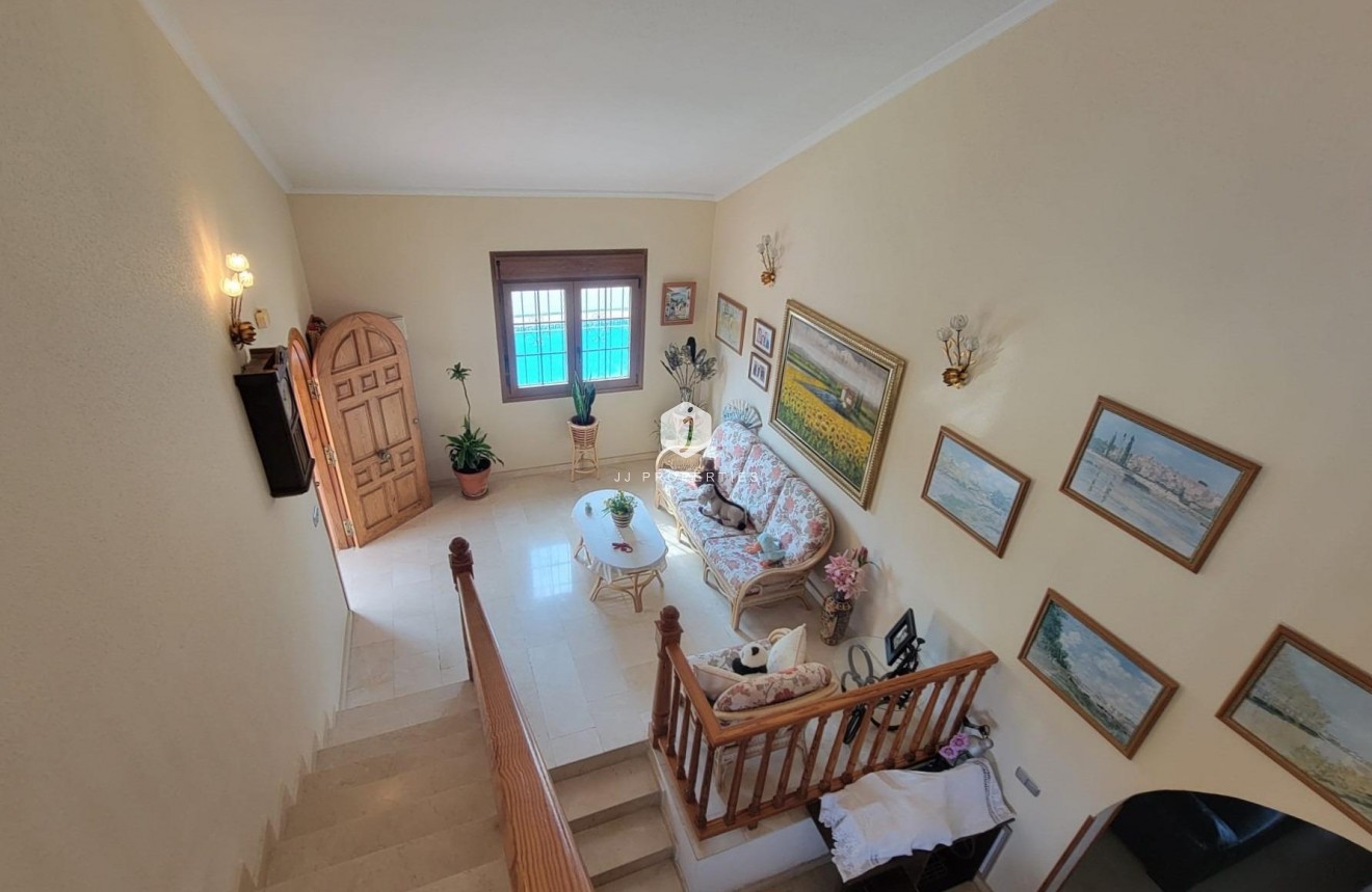 Tweedehands - Villa -
Torrevieja - aguas nuevas