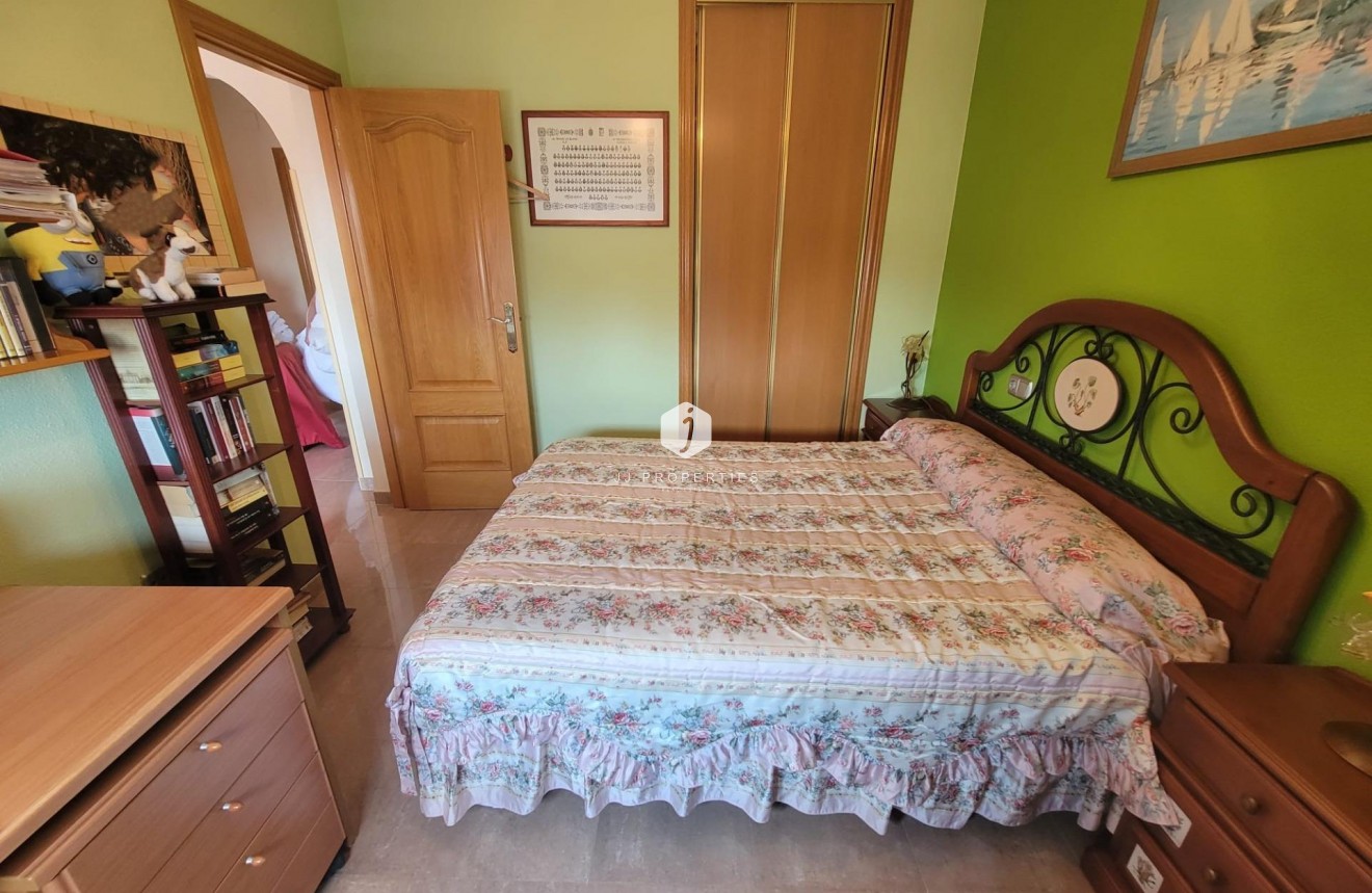 Tweedehands - Villa -
Torrevieja - aguas nuevas