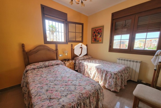 Tweedehands - Villa -
Torrevieja - aguas nuevas