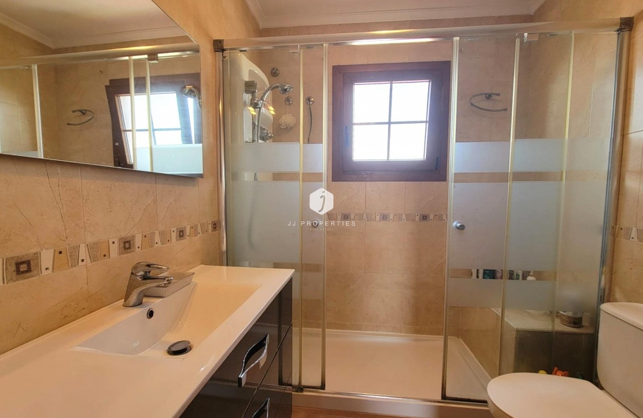 Tweedehands - Villa -
Torrevieja - aguas nuevas