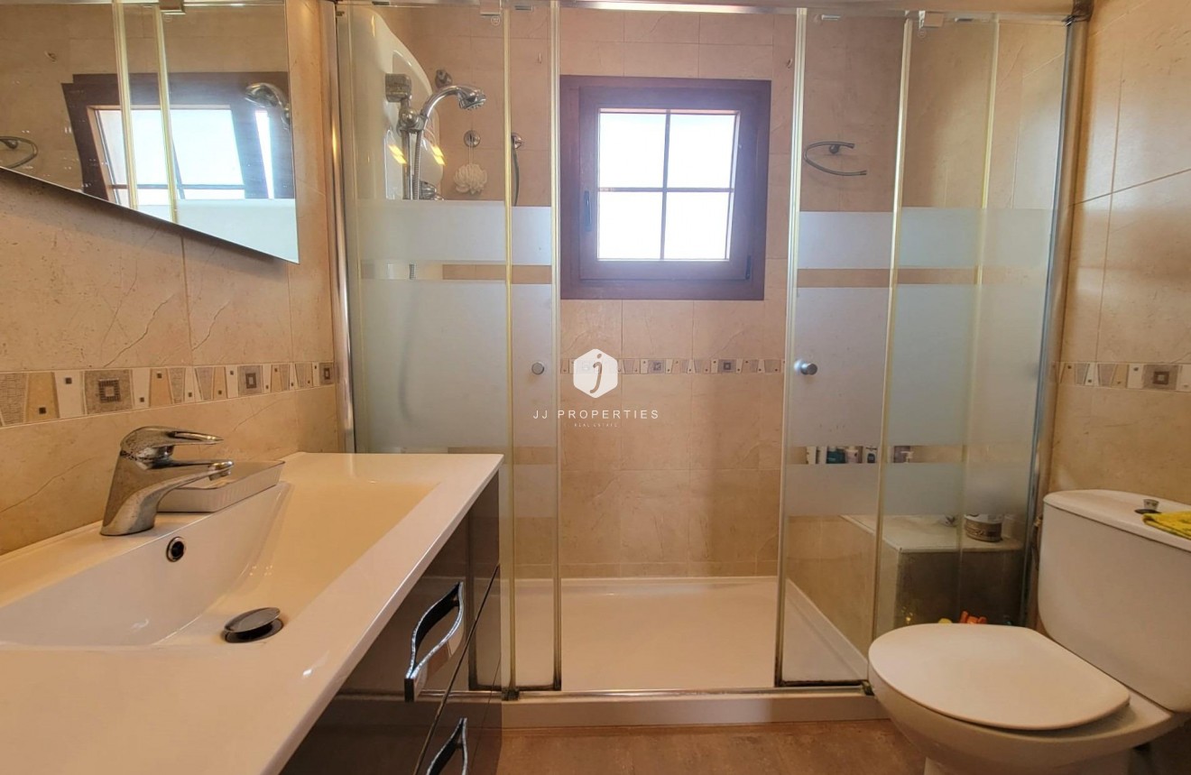 Tweedehands - Villa -
Torrevieja - aguas nuevas