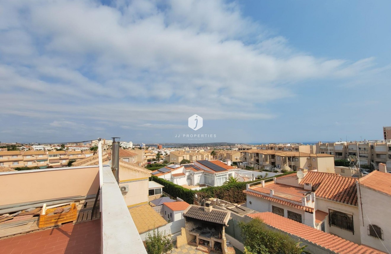 Tweedehands - Villa -
Torrevieja - aguas nuevas