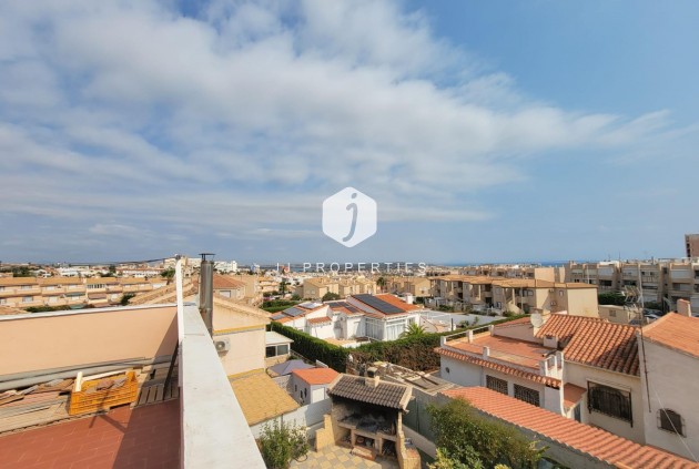 Tweedehands - Villa -
Torrevieja - aguas nuevas