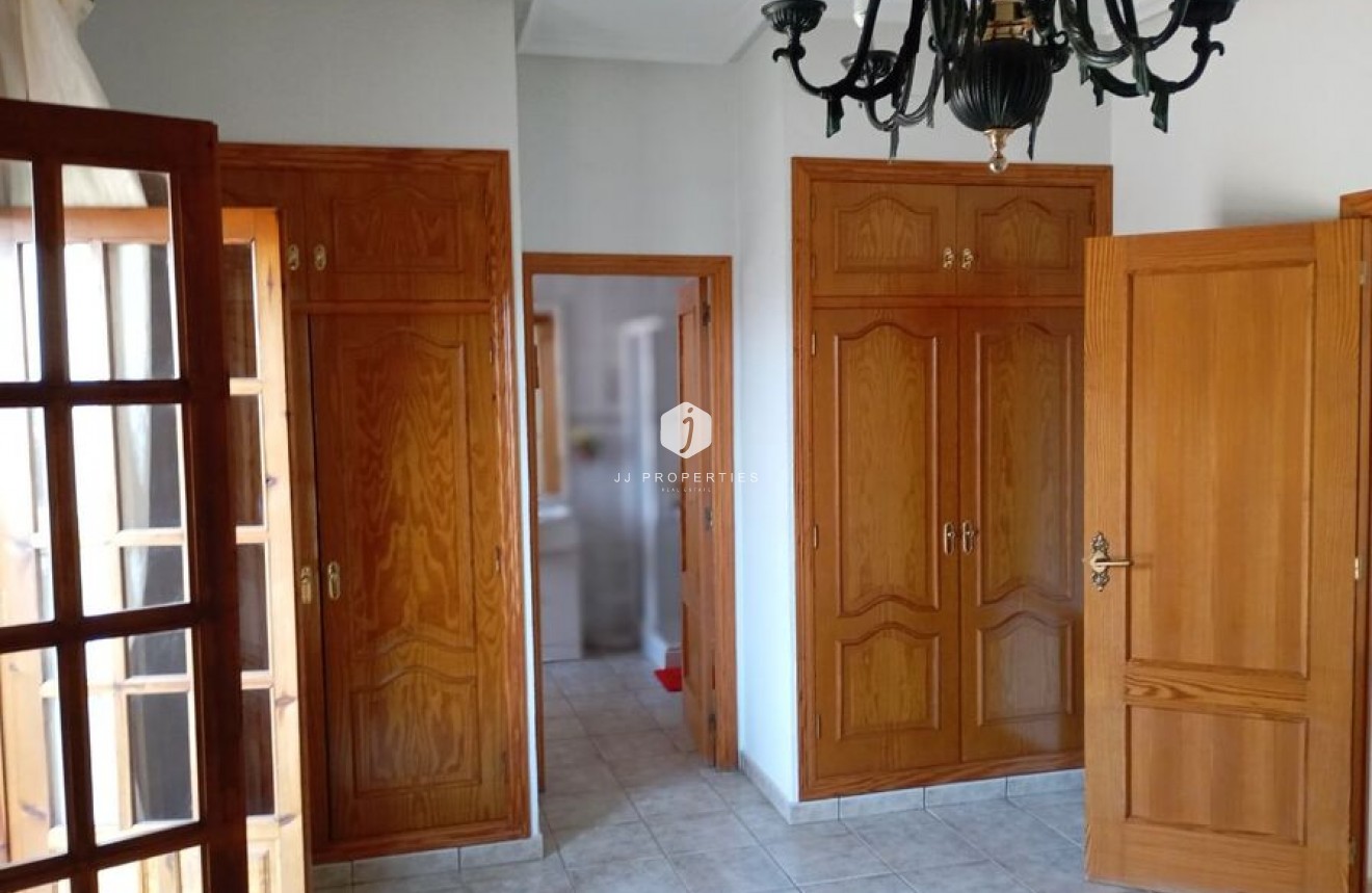 Tweedehands - Villa -
Daya Nueva - Costa Blanca