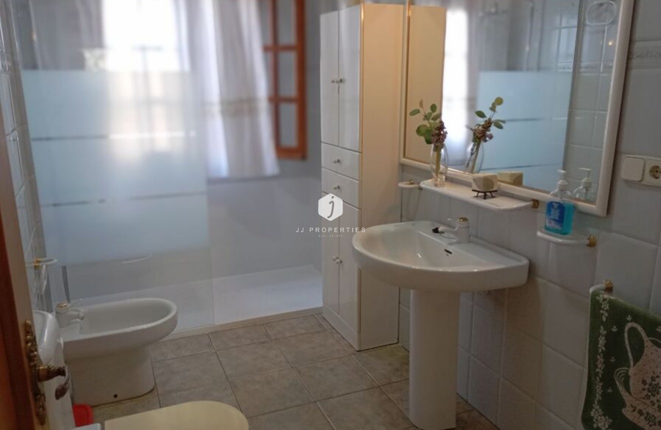 Tweedehands - Villa -
Daya Nueva - Costa Blanca