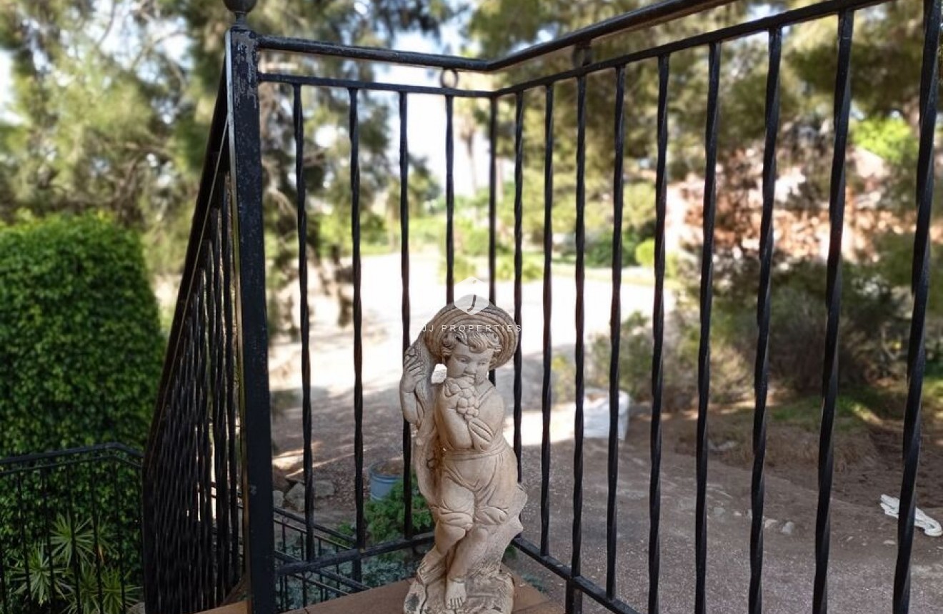 Tweedehands - Villa -
Daya Nueva - Costa Blanca