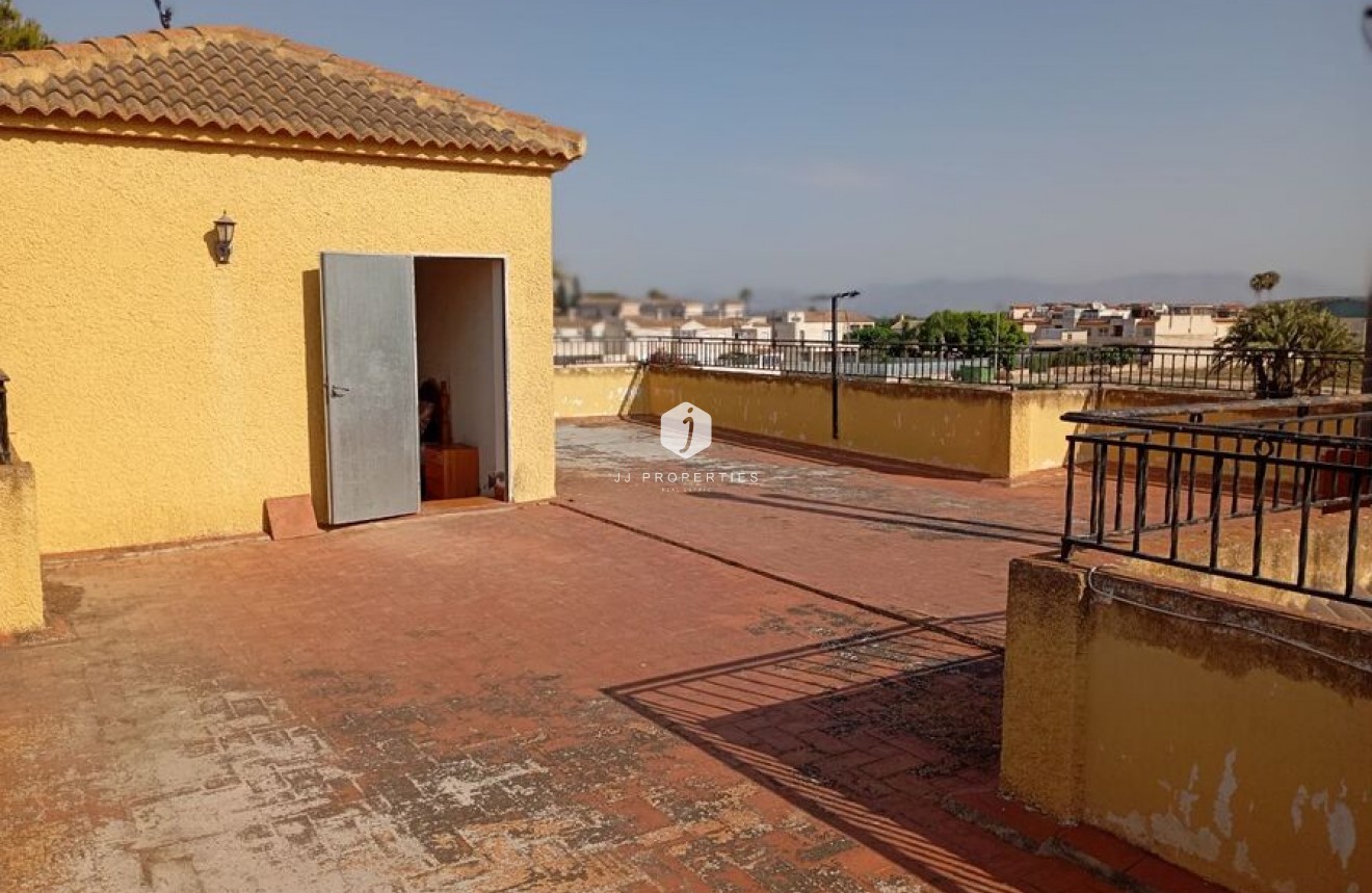 Tweedehands - Villa -
Daya Nueva - Costa Blanca