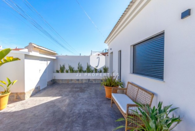 Tweedehands - Villa -
Torrevieja - Costa Blanca