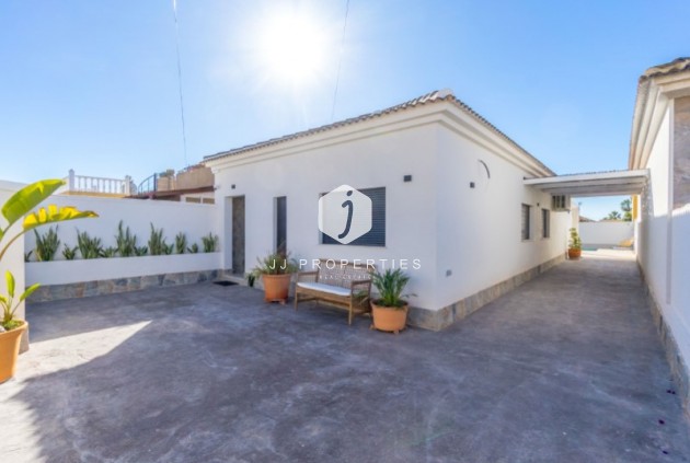 Tweedehands - Villa -
Torrevieja - Costa Blanca