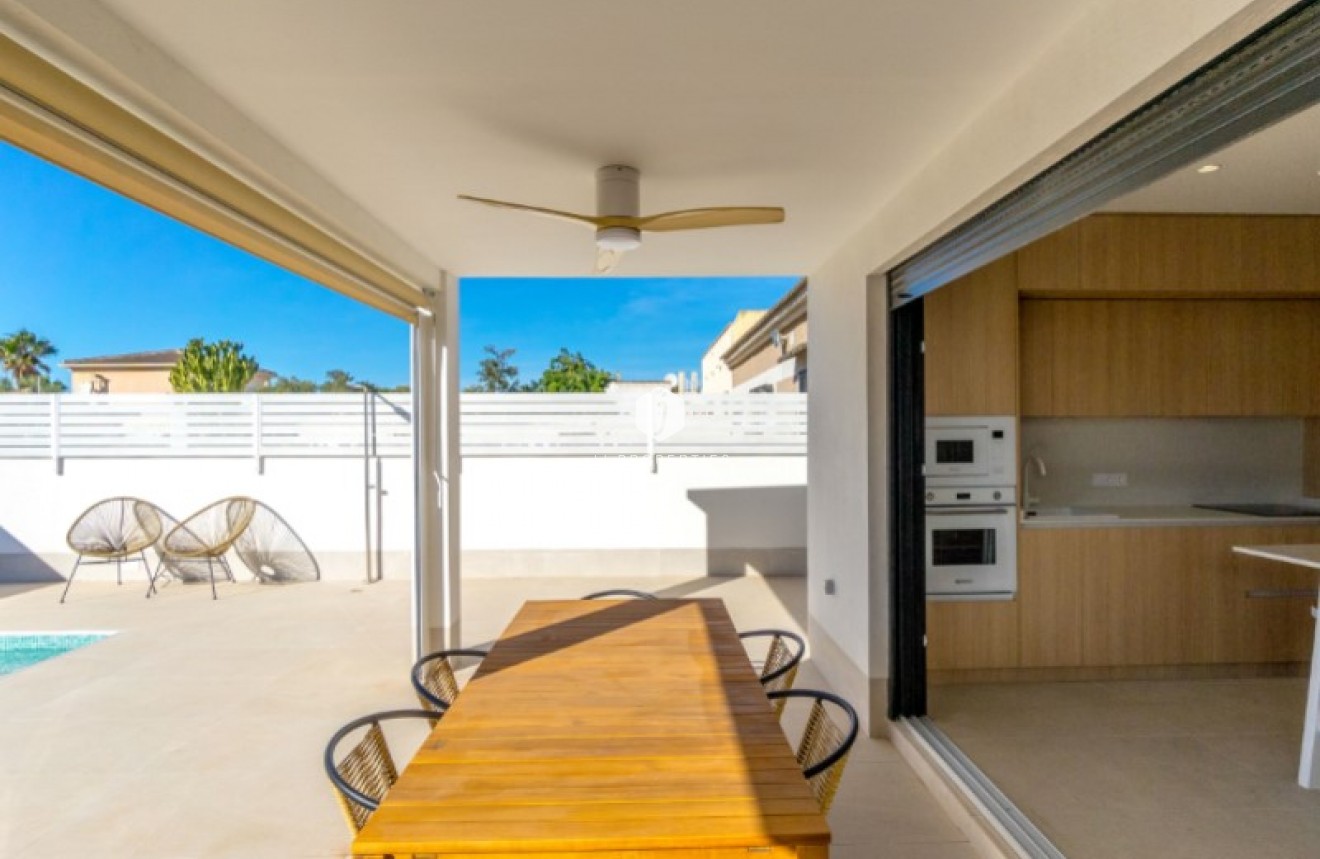 Tweedehands - Villa -
Torrevieja - Costa Blanca