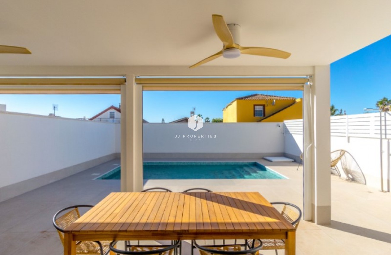 Tweedehands - Villa -
Torrevieja - Costa Blanca