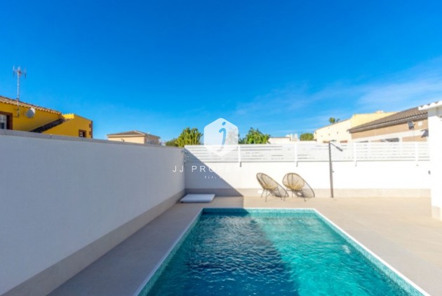 Tweedehands - Villa -
Torrevieja - Costa Blanca