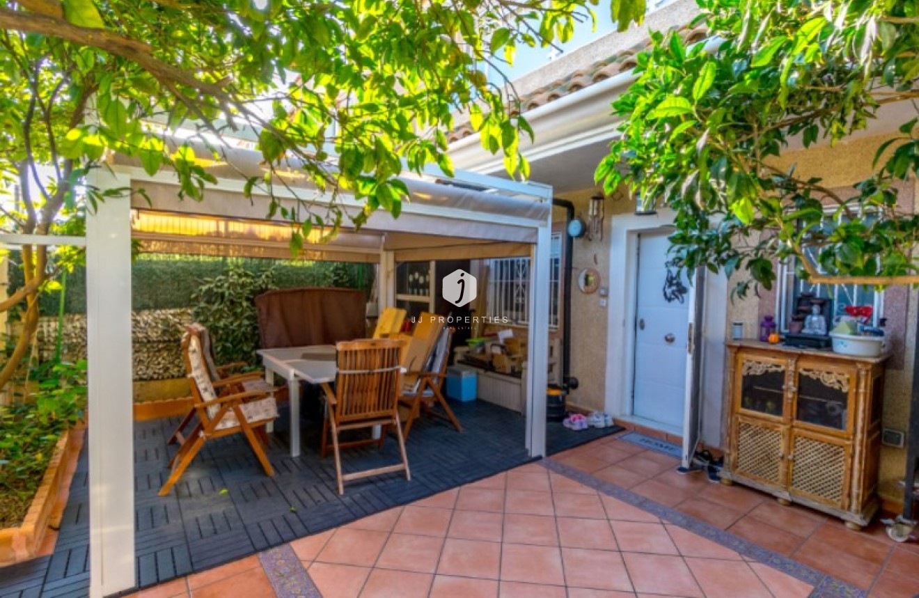 Tweedehands - Chalet -
Torrevieja - Costa Blanca