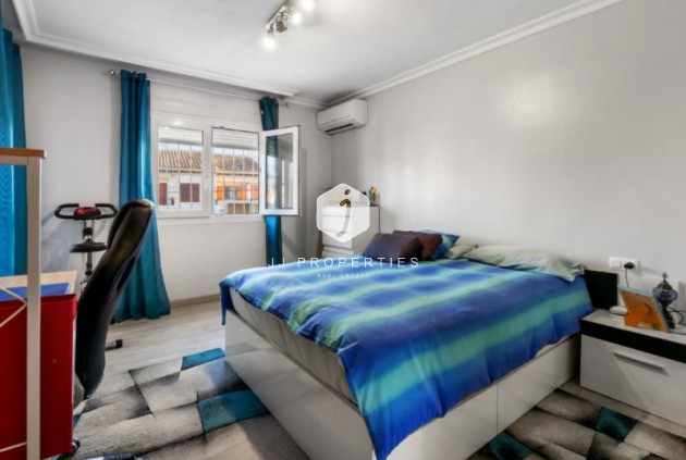 Tweedehands - Chalet -
Torrevieja - Costa Blanca