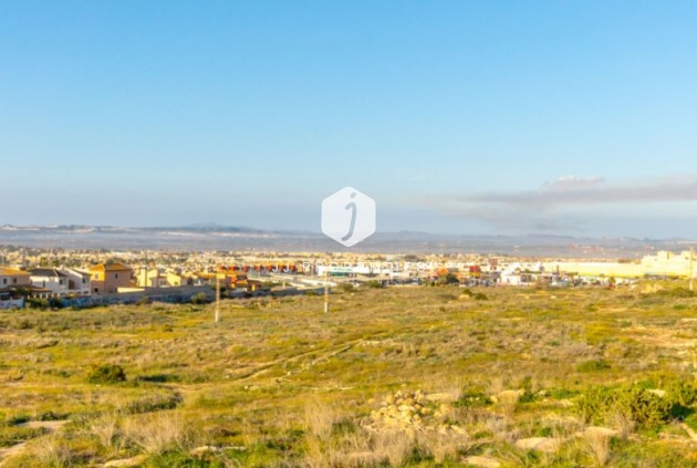 Tweedehands - Chalet -
Torrevieja - Costa Blanca