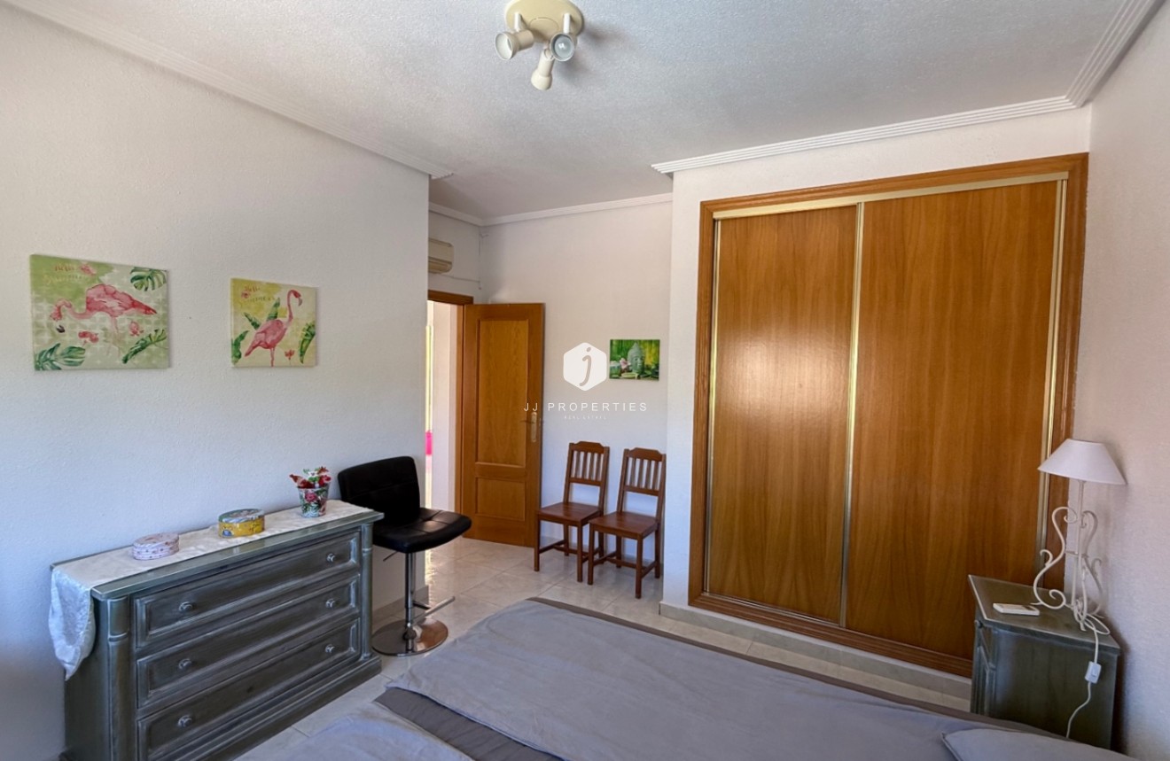 Tweedehands - Villa -
Orihuela Costa - Costa Blanca