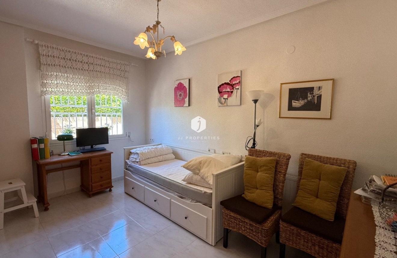 Tweedehands - Villa -
Orihuela Costa - Costa Blanca