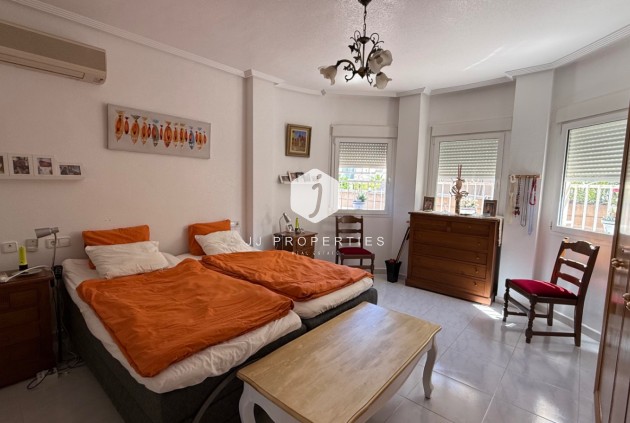 Tweedehands - Villa -
Orihuela Costa - Costa Blanca