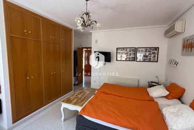 Tweedehands - Villa -
Orihuela Costa - Costa Blanca