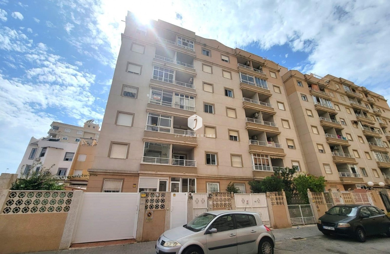 Tweedehands - Appartement / flat -
Torrevieja - Nueva Torrevieja
