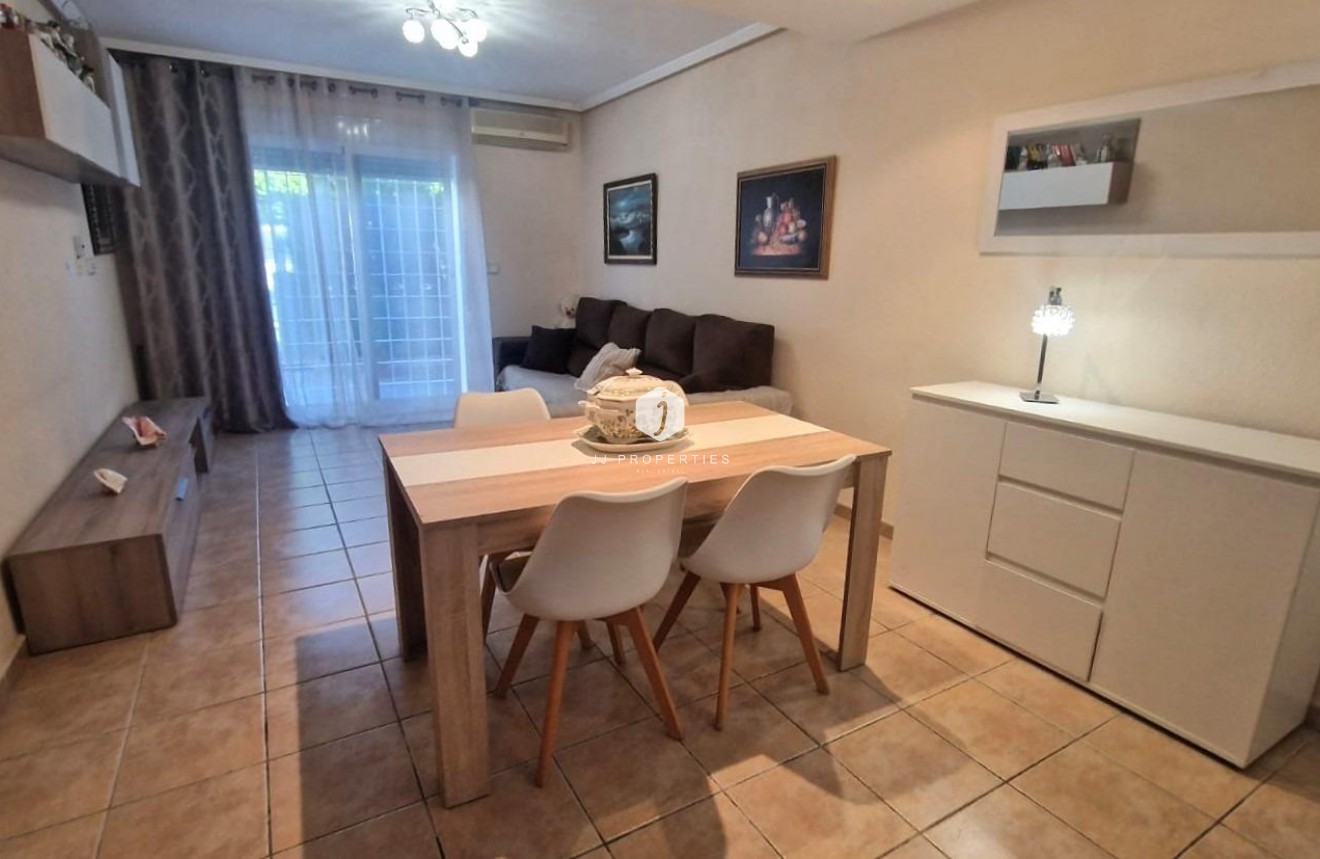 Tweedehands - Chalet -
Torrevieja - Torreblanca