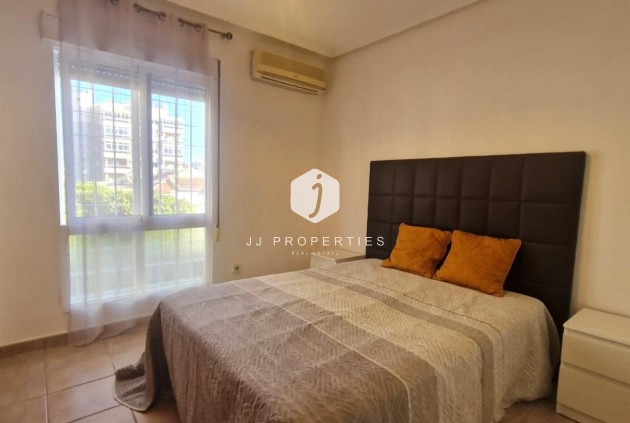 Tweedehands - Chalet -
Torrevieja - Torreblanca