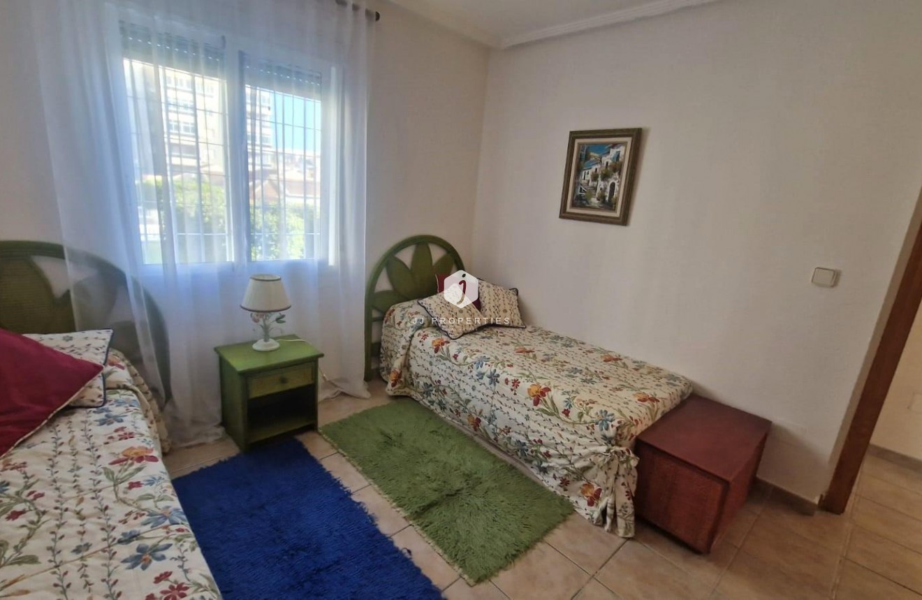 Tweedehands - Chalet -
Torrevieja - Torreblanca