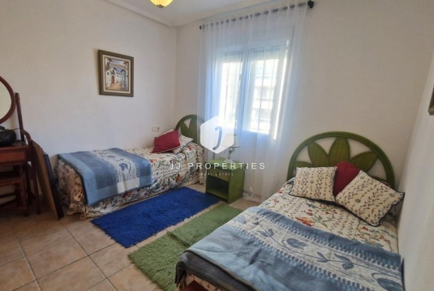 Tweedehands - Chalet -
Torrevieja - Torreblanca