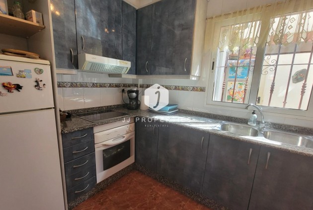 Z drugiej ręki - Szalet -
Orihuela Costa - Playa Flamenca