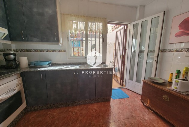 Z drugiej ręki - Szalet -
Orihuela Costa - Playa Flamenca