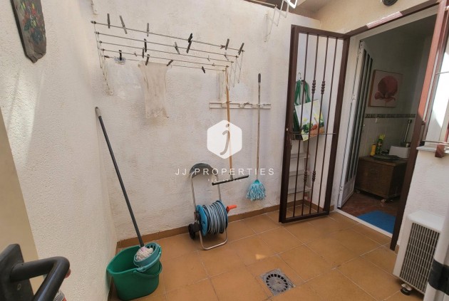 Z drugiej ręki - Szalet -
Orihuela Costa - Playa Flamenca