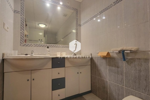 Z drugiej ręki - Szalet -
Orihuela Costa - Playa Flamenca