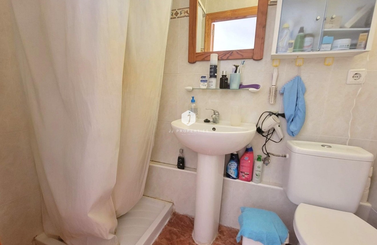 Z drugiej ręki - Szalet -
Orihuela Costa - Playa Flamenca