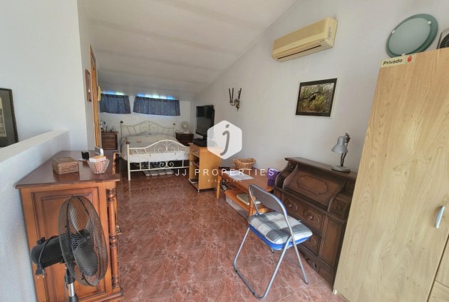 Z drugiej ręki - Szalet -
Orihuela Costa - Playa Flamenca