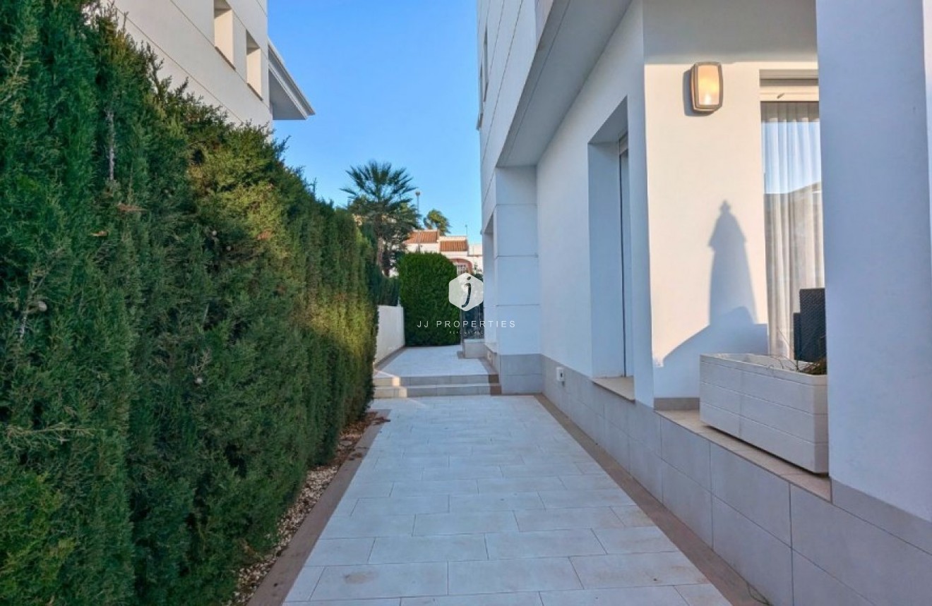 Tweedehands - Chalet -
Ciudad Quesada - Costa Blanca