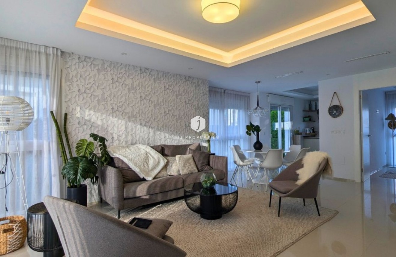 Tweedehands - Chalet -
Ciudad Quesada - Costa Blanca