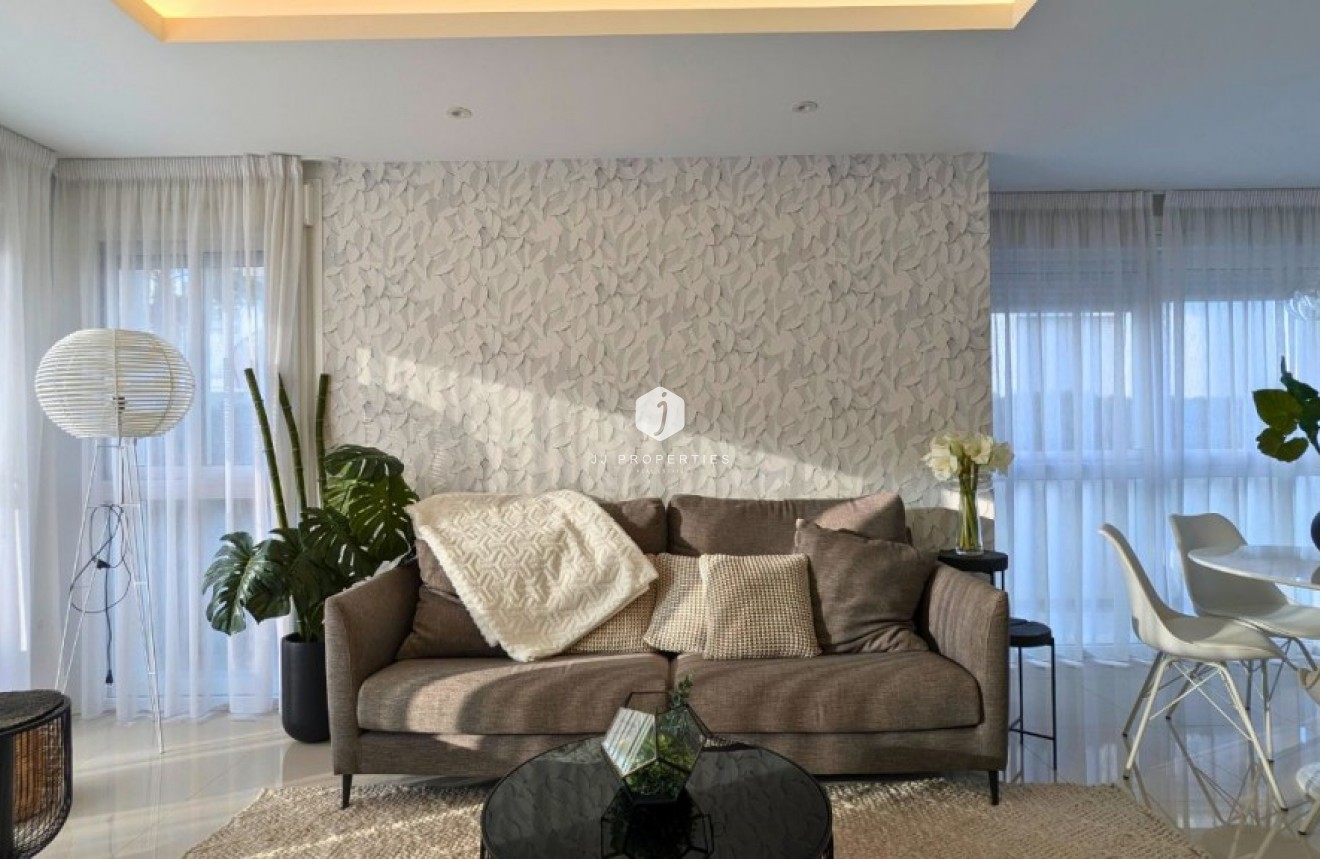 Tweedehands - Chalet -
Ciudad Quesada - Costa Blanca