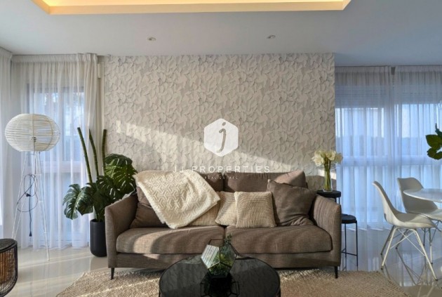 Tweedehands - Chalet -
Ciudad Quesada - Costa Blanca