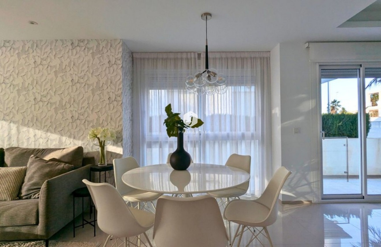 Tweedehands - Chalet -
Ciudad Quesada - Costa Blanca